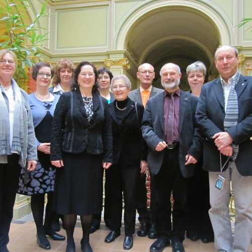 Verleihung der Verdienstmedaille an Beate Caspar